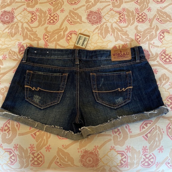 WHOAU Women’s Denim Shorts - Picture 6 of 6